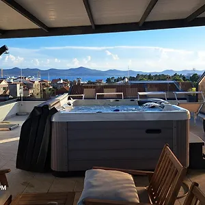 Bruno - Luxury Penthouse With Jacuzzi , Zadar Croatia